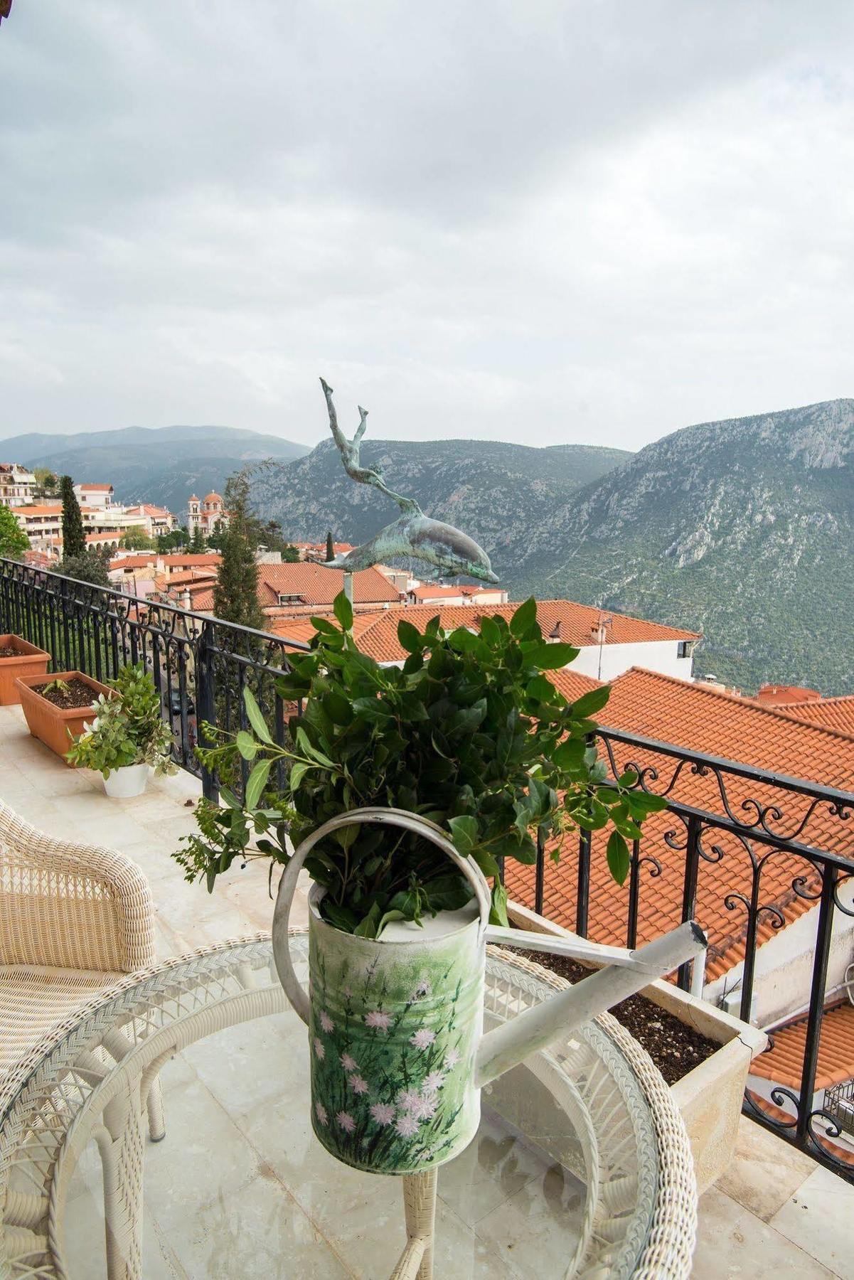 Historic Villa Delphi Exterior photo